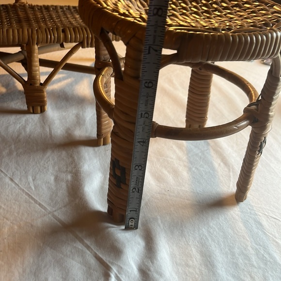 Mini wicker loveseat and table - Picture 5 of 14